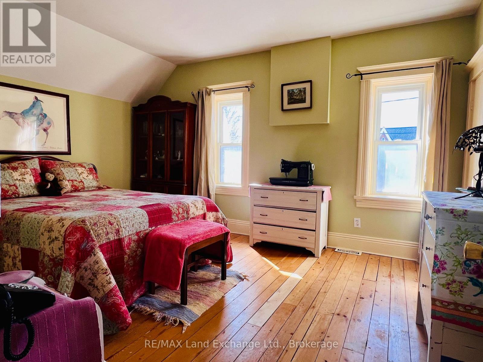 643 Elgin Street, Saugeen Shores, Ontario  N0H 2C0 - Photo 34 - X12011376
