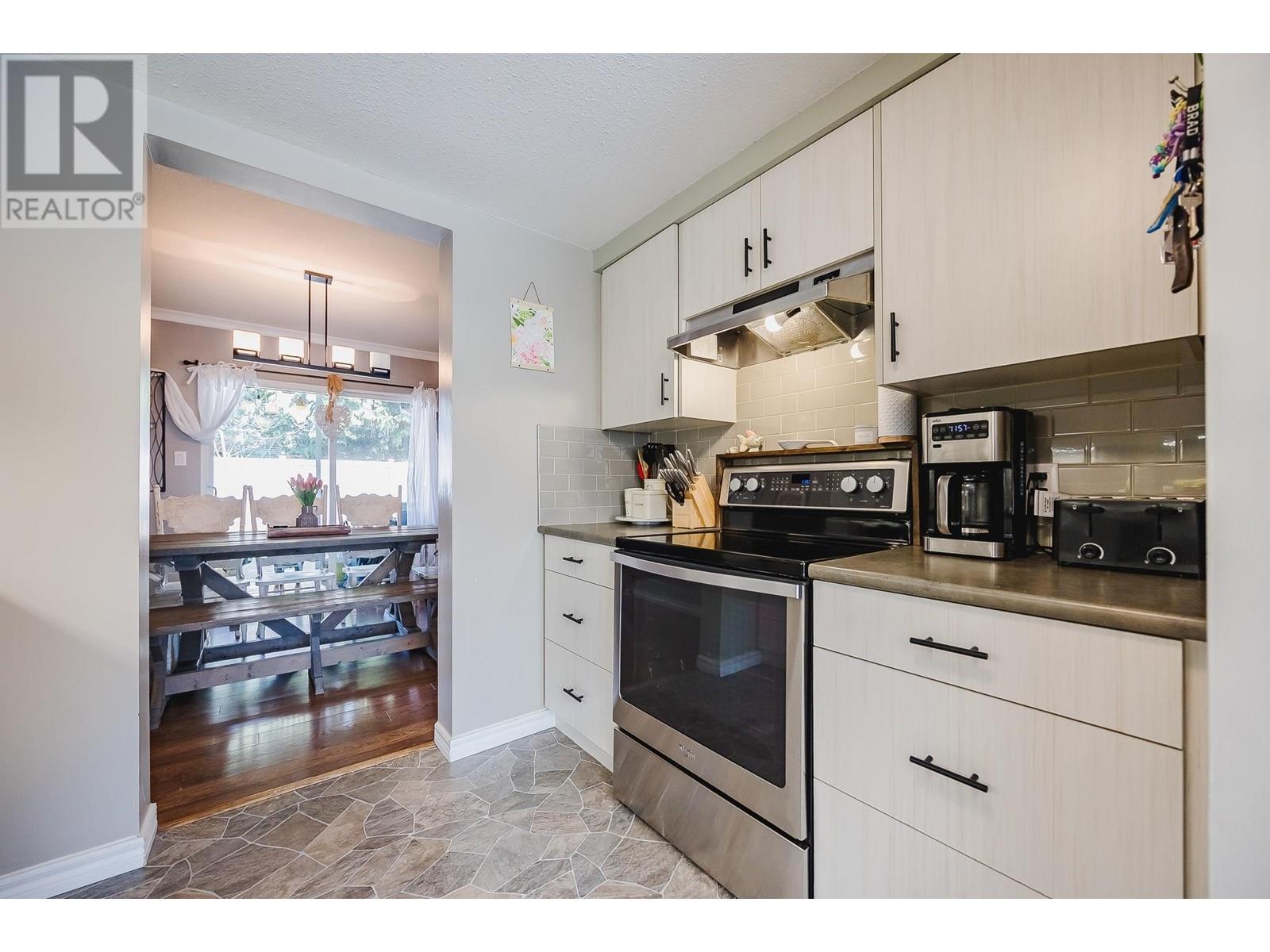 3 20653 Thorne Avenue, Maple Ridge, British Columbia  V2X 8G2 - Photo 6 - R2978136
