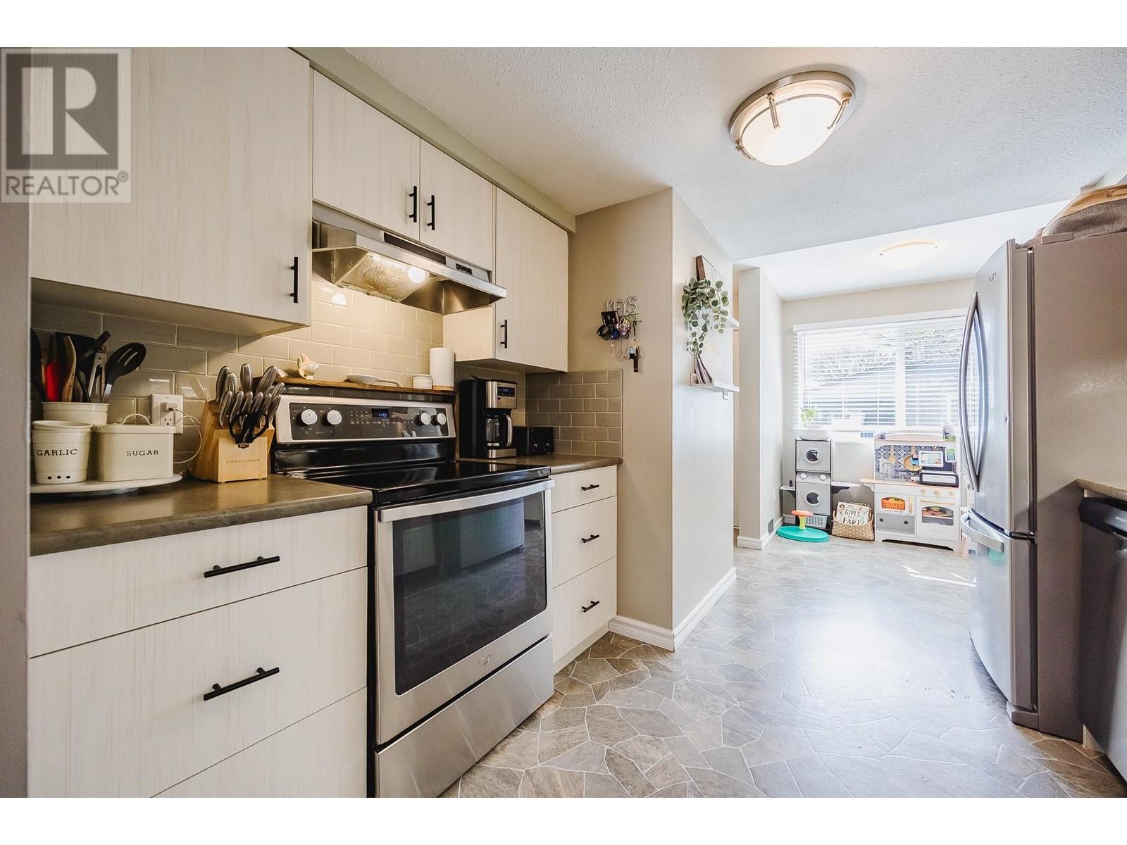 3 20653 Thorne Avenue, Maple Ridge, British Columbia  V2X 8G2 - Photo 7 - R2978136
