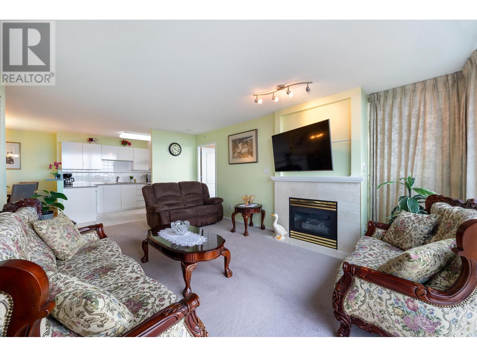 Listing Picture 8 of 40 : 1006 6622 SOUTHOAKS CRESCENT, Burnaby / 本拿比 - 魯藝地產 Yvonne Lu Group - MLS Medallion Club Member