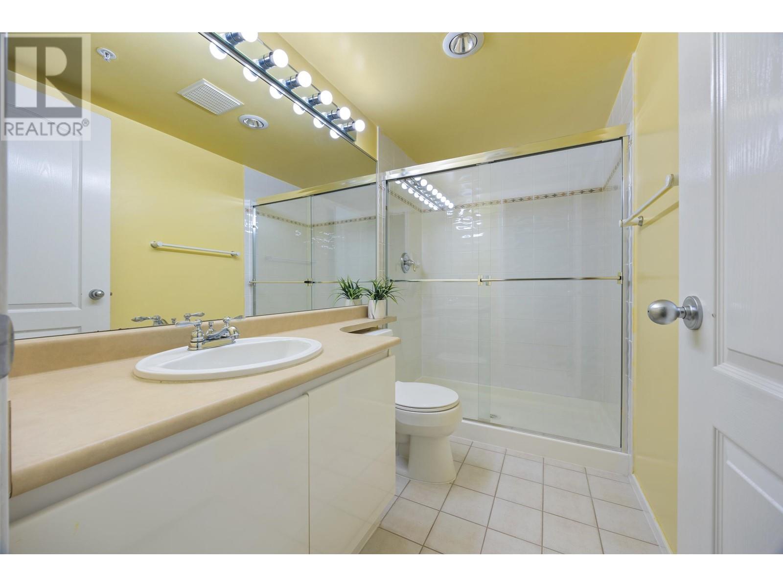 Listing Picture 27 of 40 : 1006 6622 SOUTHOAKS CRESCENT, Burnaby / 本拿比 - 魯藝地產 Yvonne Lu Group - MLS Medallion Club Member