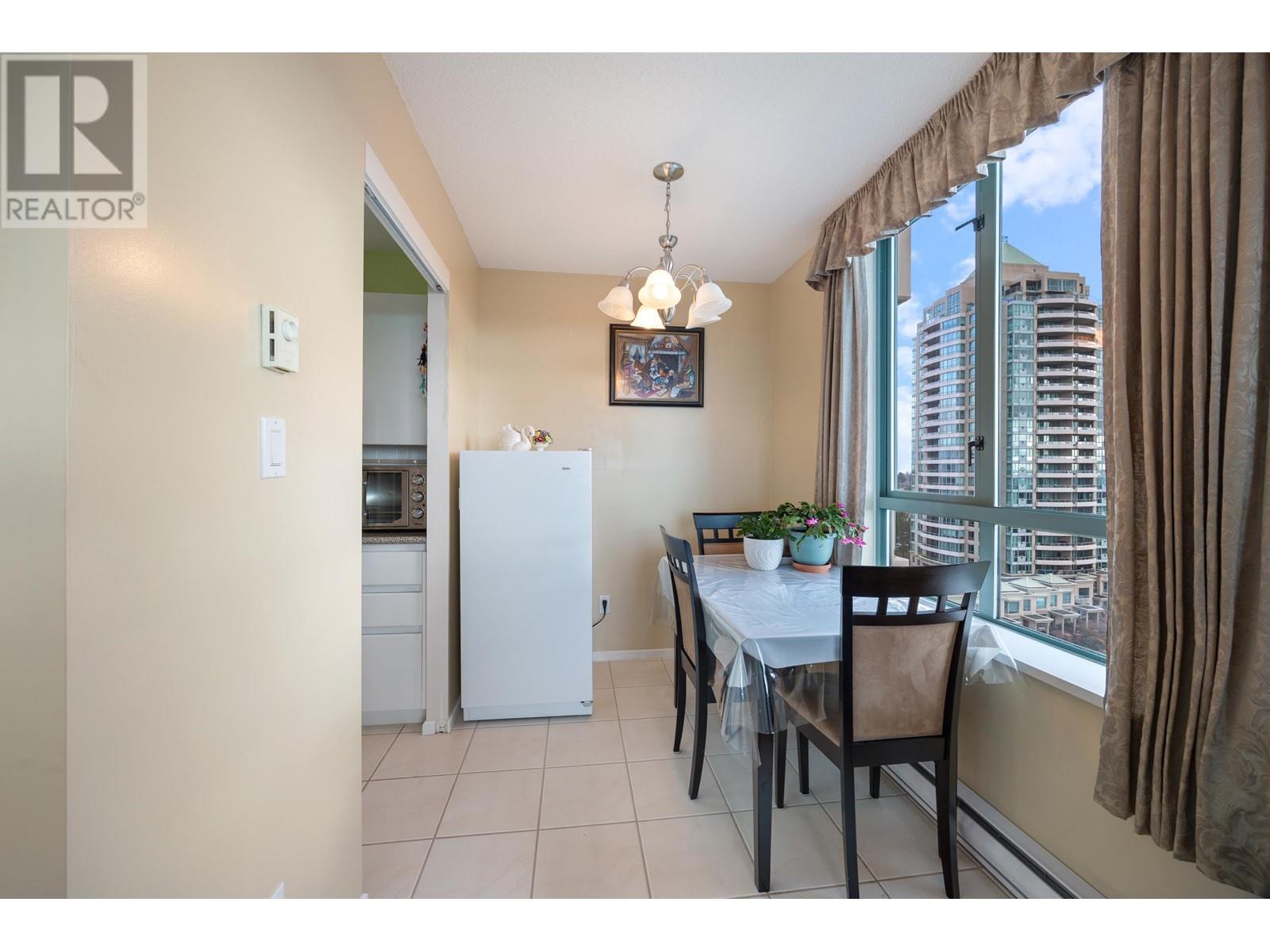 Listing Picture 21 of 40 : 1006 6622 SOUTHOAKS CRESCENT, Burnaby / 本拿比 - 魯藝地產 Yvonne Lu Group - MLS Medallion Club Member