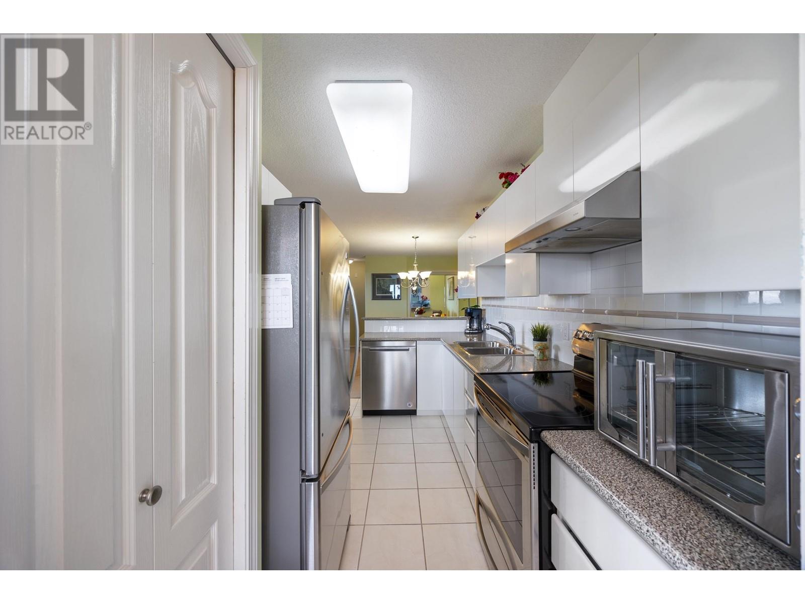 Listing Picture 16 of 40 : 1006 6622 SOUTHOAKS CRESCENT, Burnaby / 本拿比 - 魯藝地產 Yvonne Lu Group - MLS Medallion Club Member