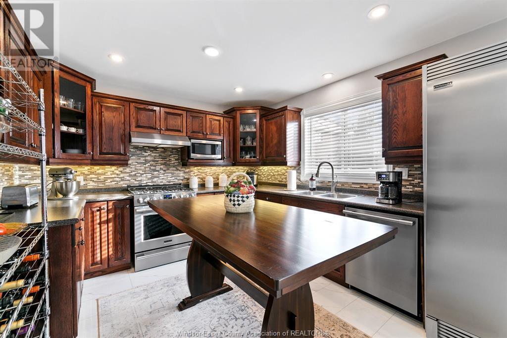 Property at 261 MOCERI CRESCENT image 4