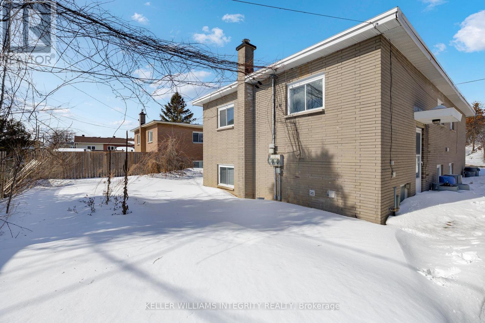 388 Tremblay Road, Ottawa, Ontario  K1G 0B8 - Photo 3 - X12026565