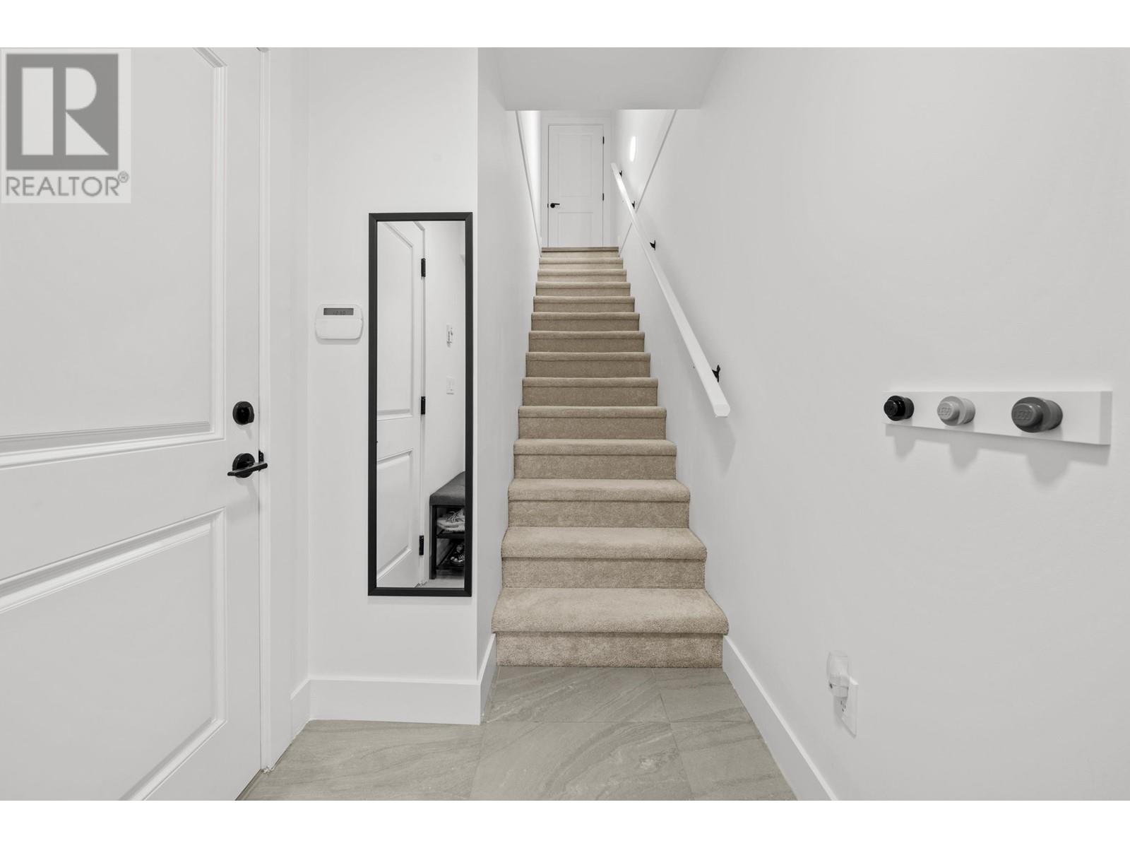 25 789 Ota Avenue, New Westminster, British Columbia  V3M 0M7 - Photo 3 - R2979101