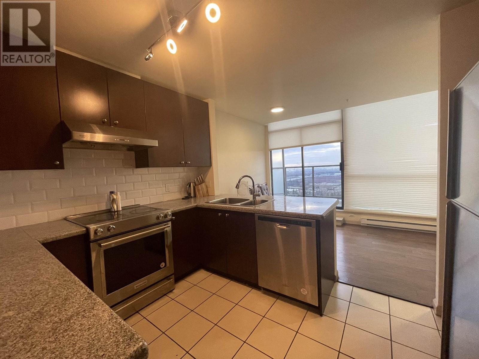 2102 7388 Sandborne Avenue, Burnaby, British Columbia  V3N 5C4 - Photo 11 - R2979160