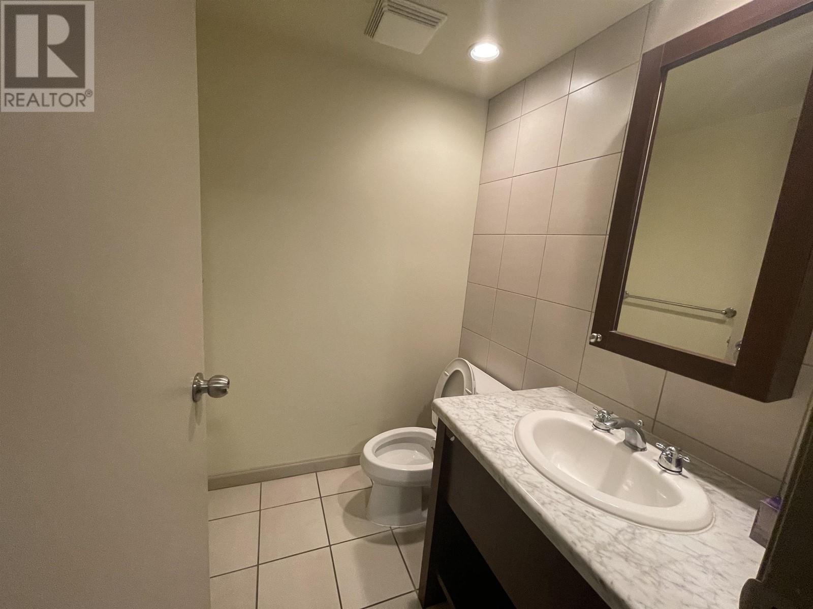 2102 7388 Sandborne Avenue, Burnaby, British Columbia  V3N 5C4 - Photo 12 - R2979160
