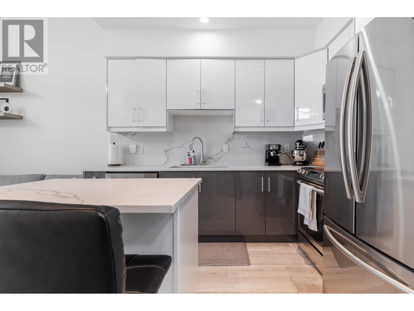 5009 Chambers Street, Vancouver, British Columbia  V5R 3L8 - Photo 4 - R2979177