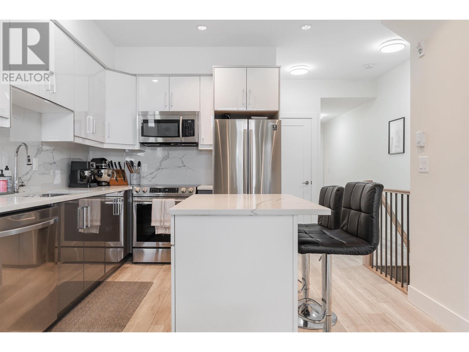 5009 Chambers Street, Vancouver, British Columbia  V5R 3L8 - Photo 5 - R2979177