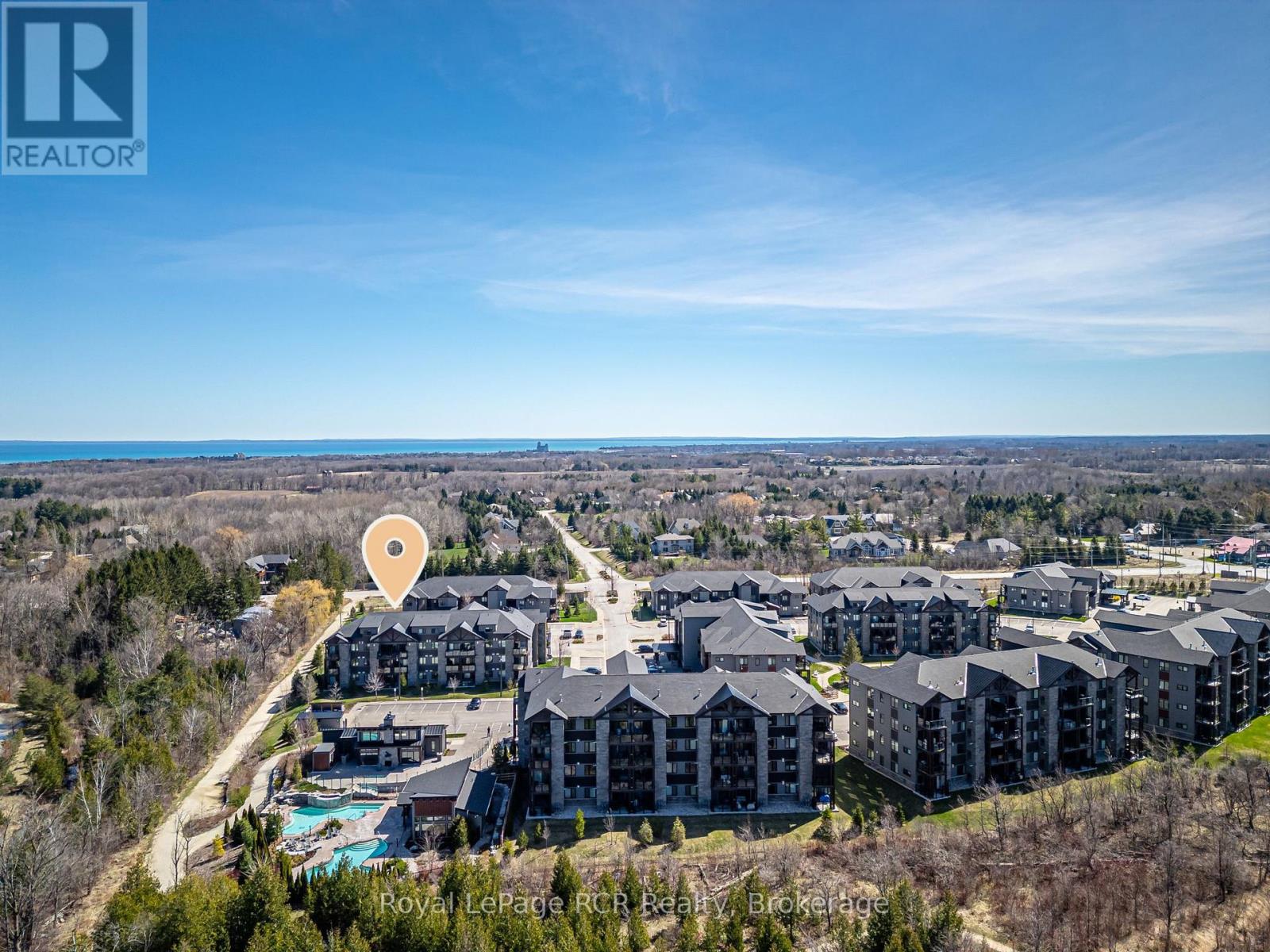 305 - 12 Beckwith Lane, Blue Mountains, Ontario  L9Y 0A4 - Photo 2 - X12026628