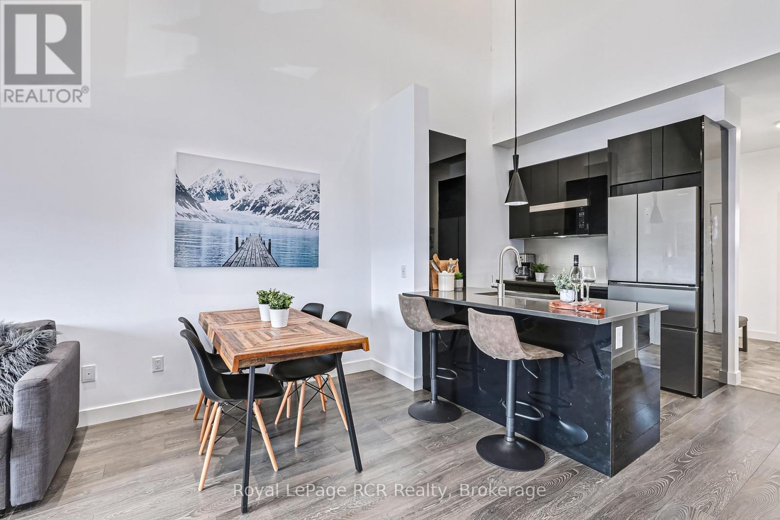 305 - 12 Beckwith Lane, Blue Mountains, Ontario  L9Y 0A4 - Photo 6 - X12026628