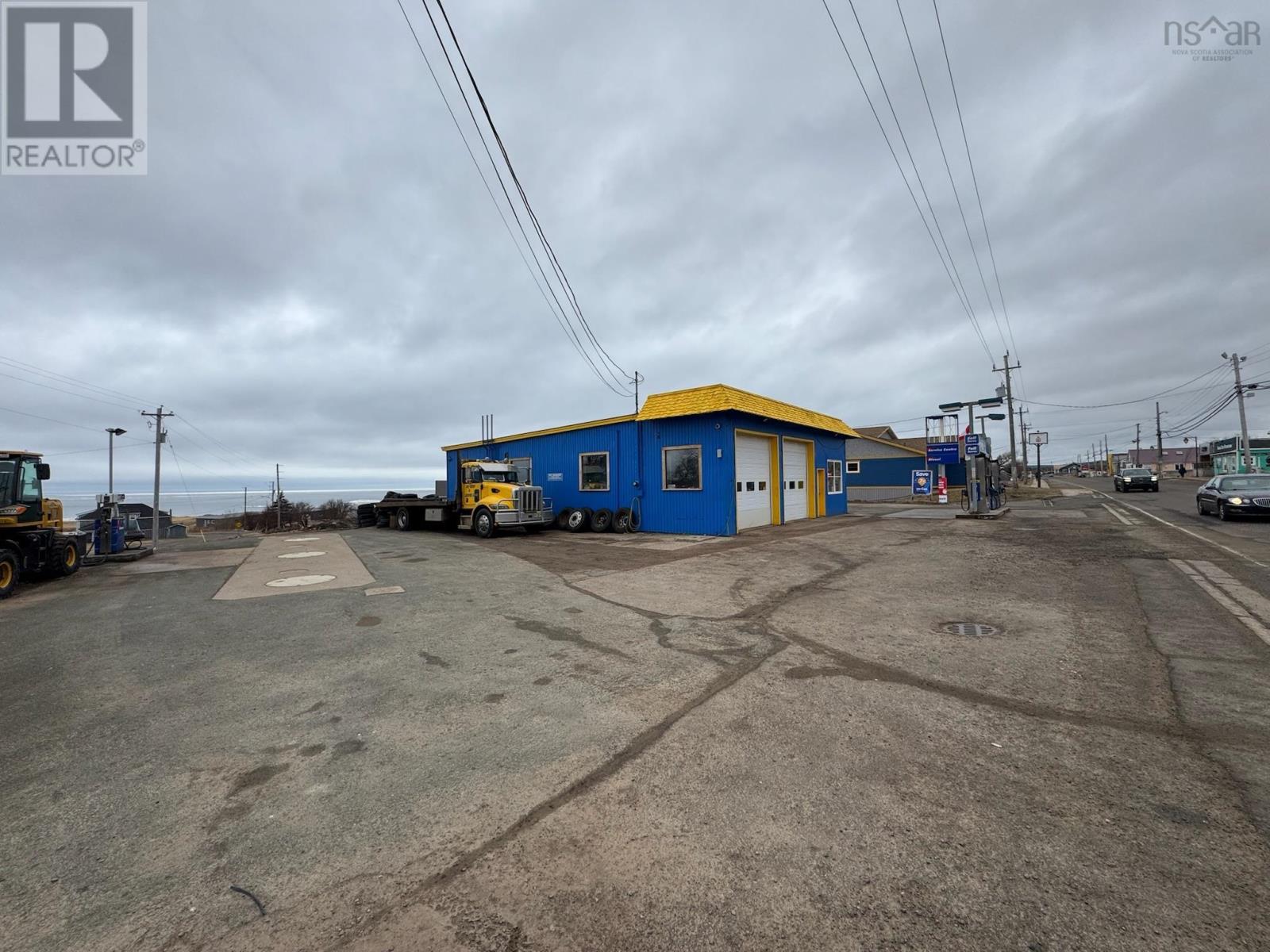 15885 Central Avenue, Inverness, Nova Scotia  B0E 1N0 - Photo 3 - 202505196