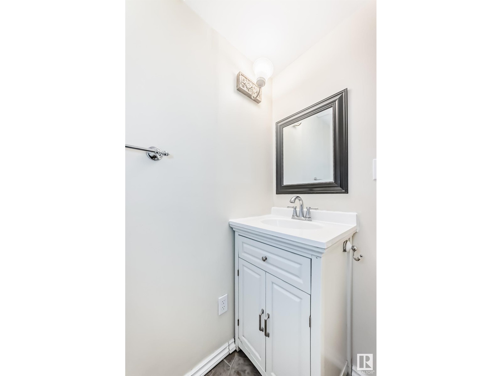 10458 14 Av Nw, Edmonton, Alberta  T6J 5S9 - Photo 23 - E4426239