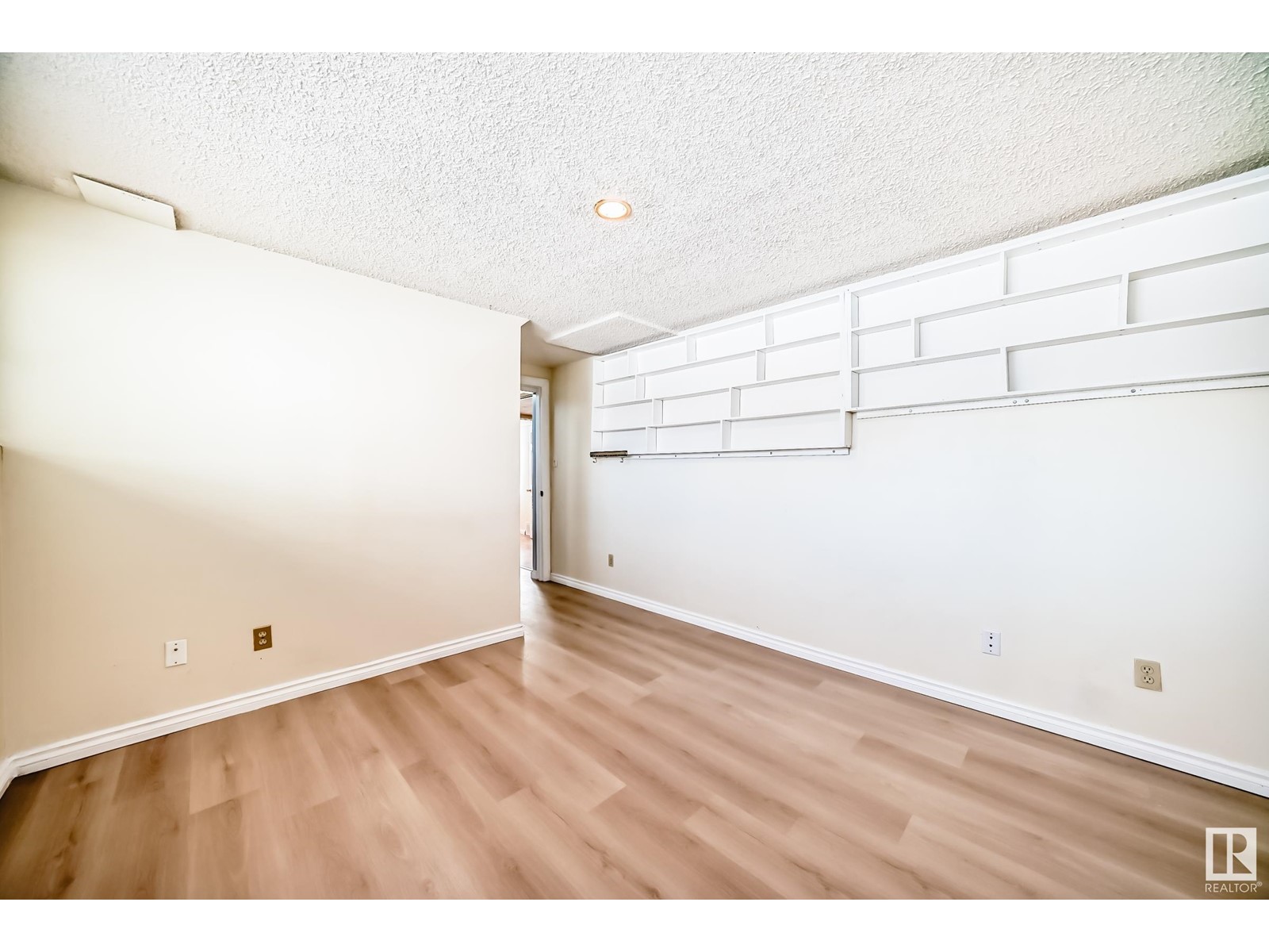10458 14 Av Nw, Edmonton, Alberta  T6J 5S9 - Photo 26 - E4426239