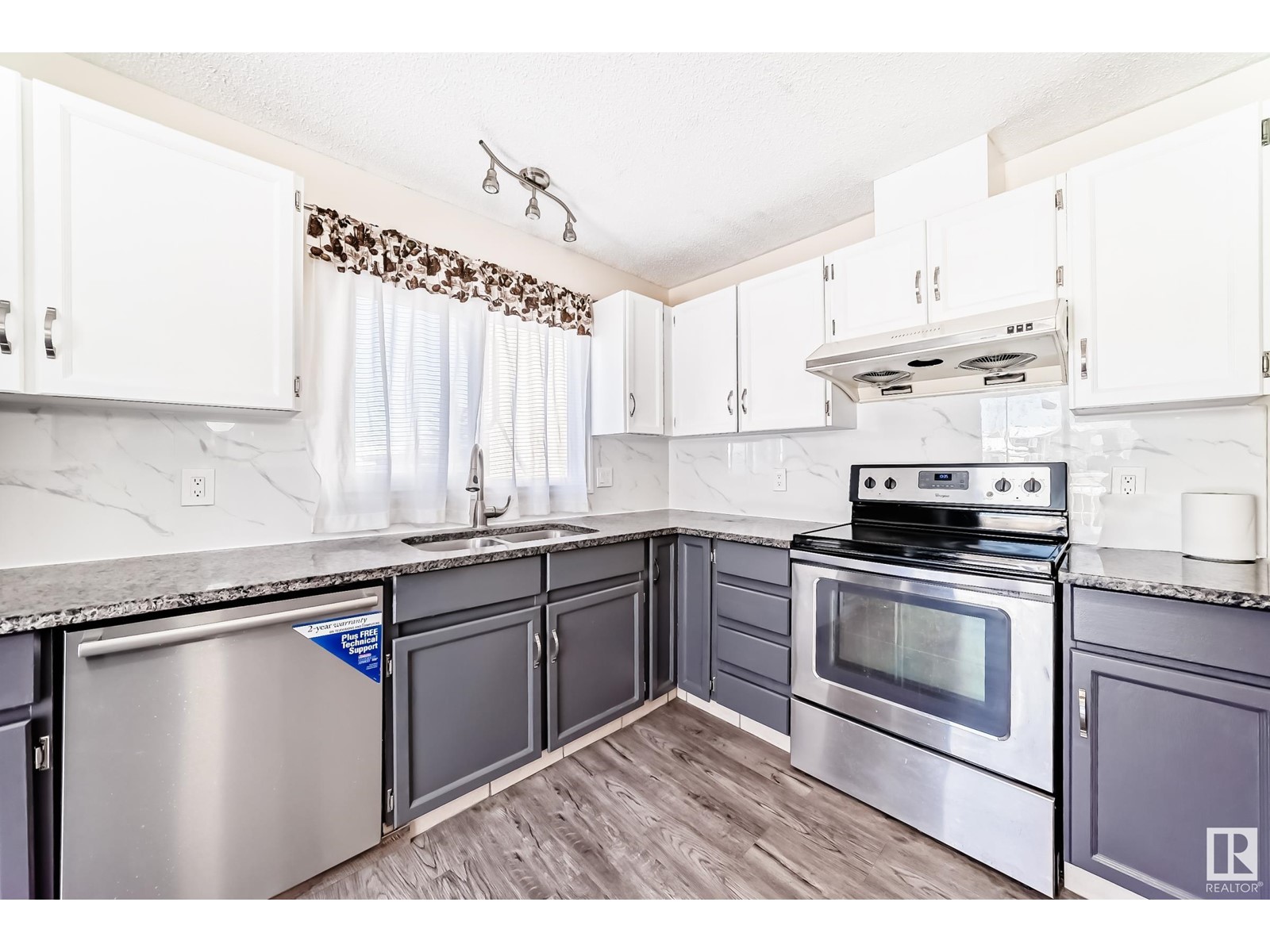 10458 14 Av Nw, Edmonton, Alberta  T6J 5S9 - Photo 5 - E4426239