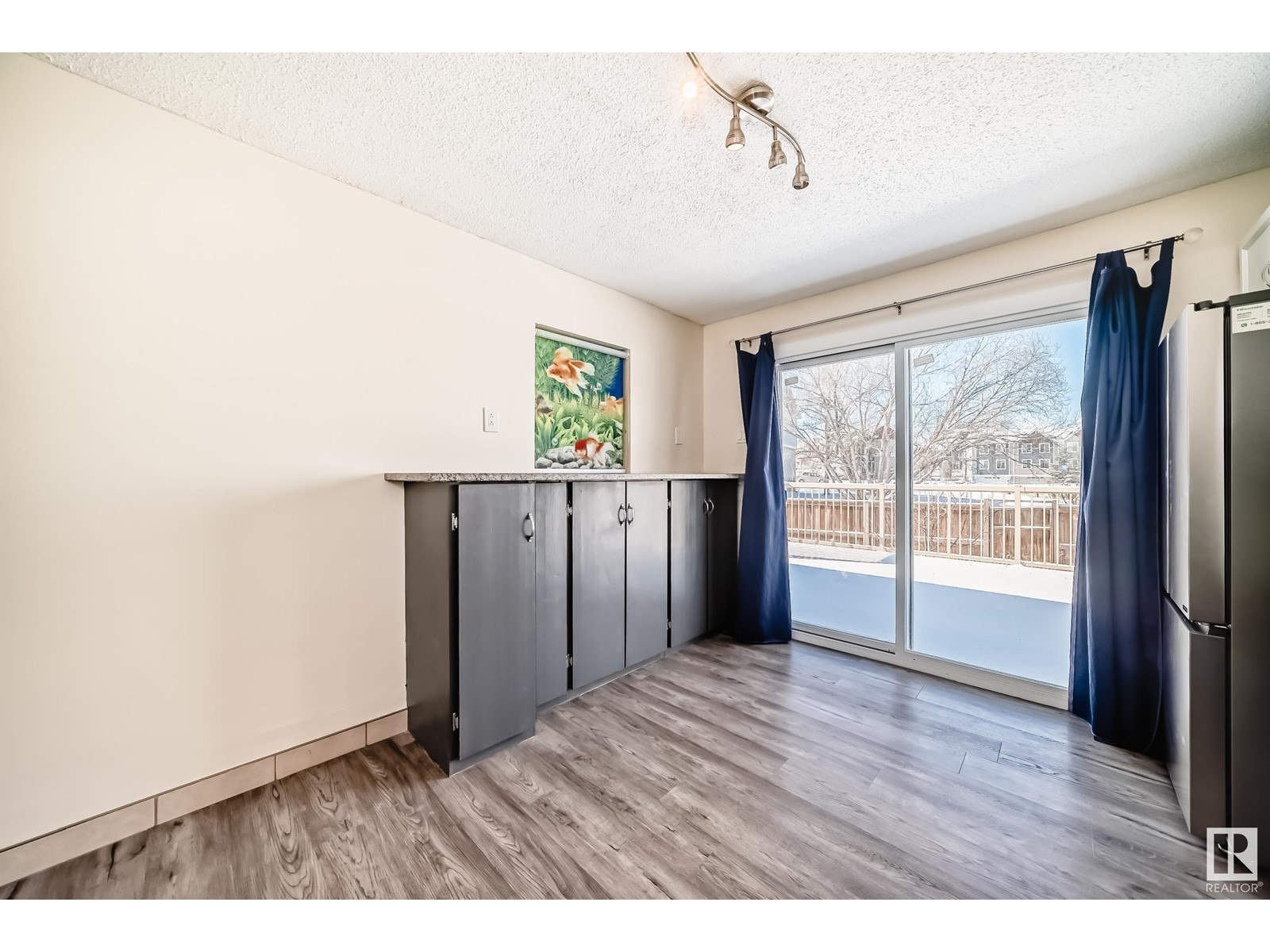 Property at 10458 14 AV NW image 1