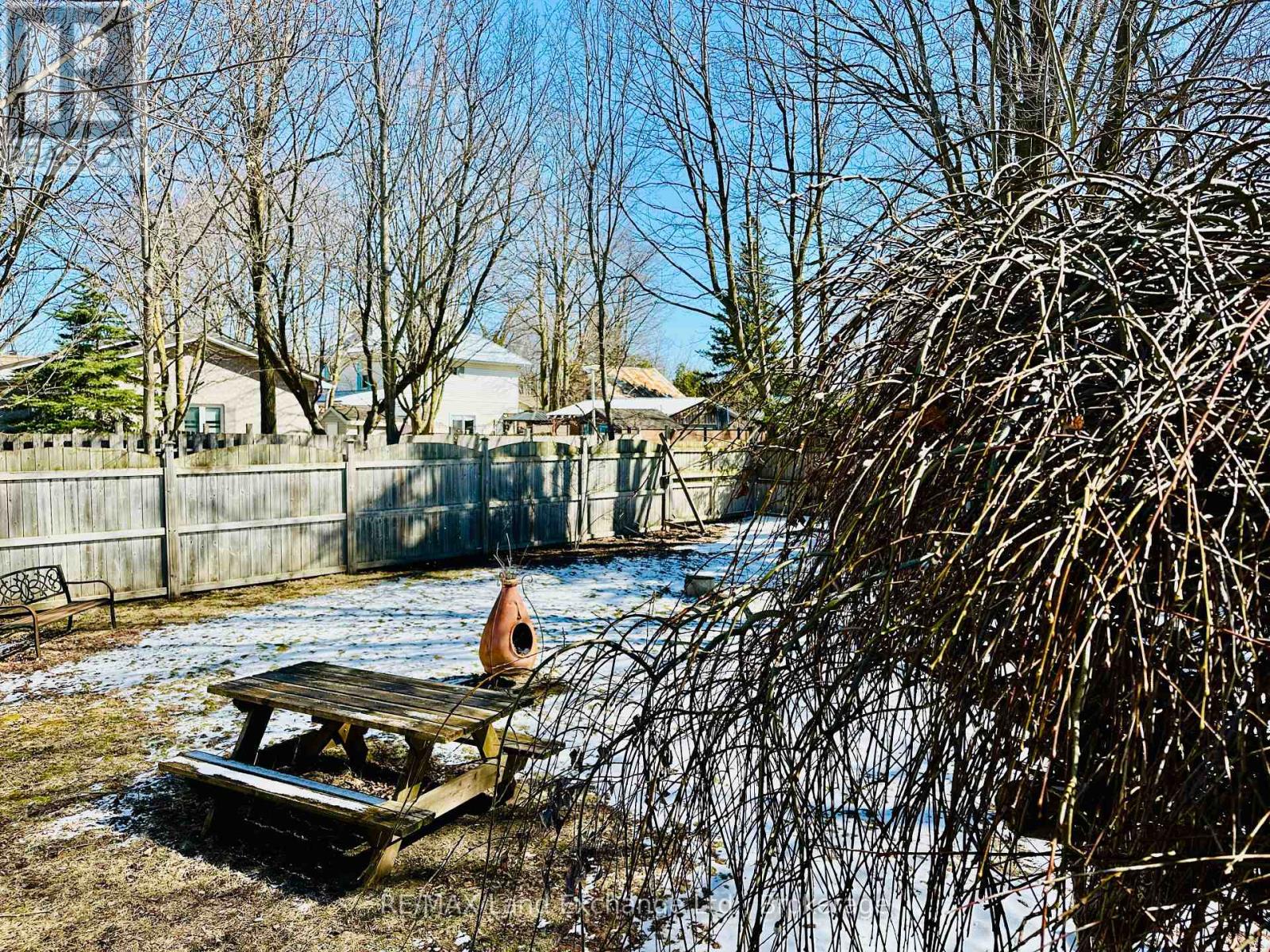 643 Elgin Street, Saugeen Shores, Ontario  N0H 2C0 - Photo 37 - X12011376