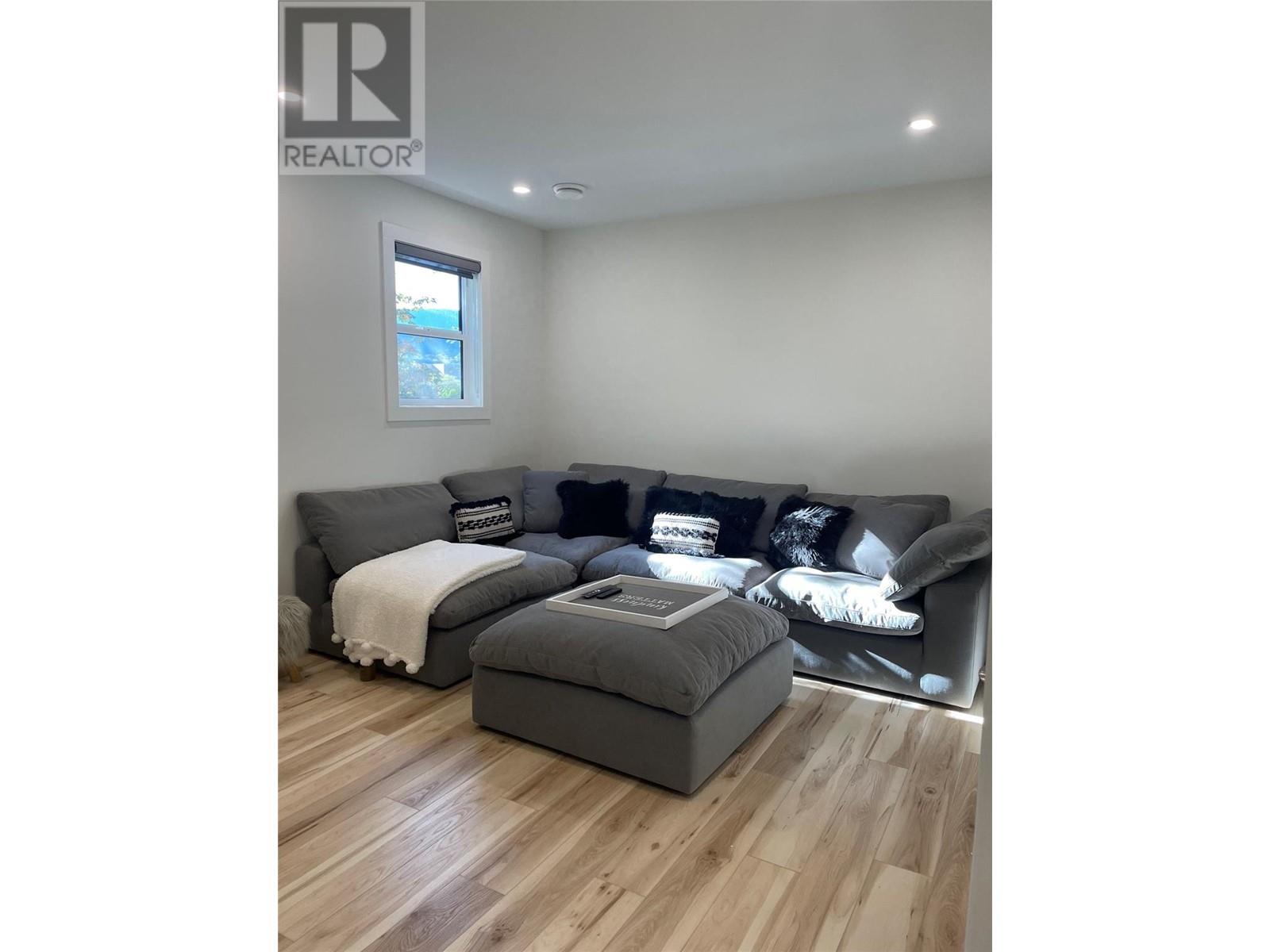 Property at 190 VANCOUVER Avenue Unit# 104 image 4