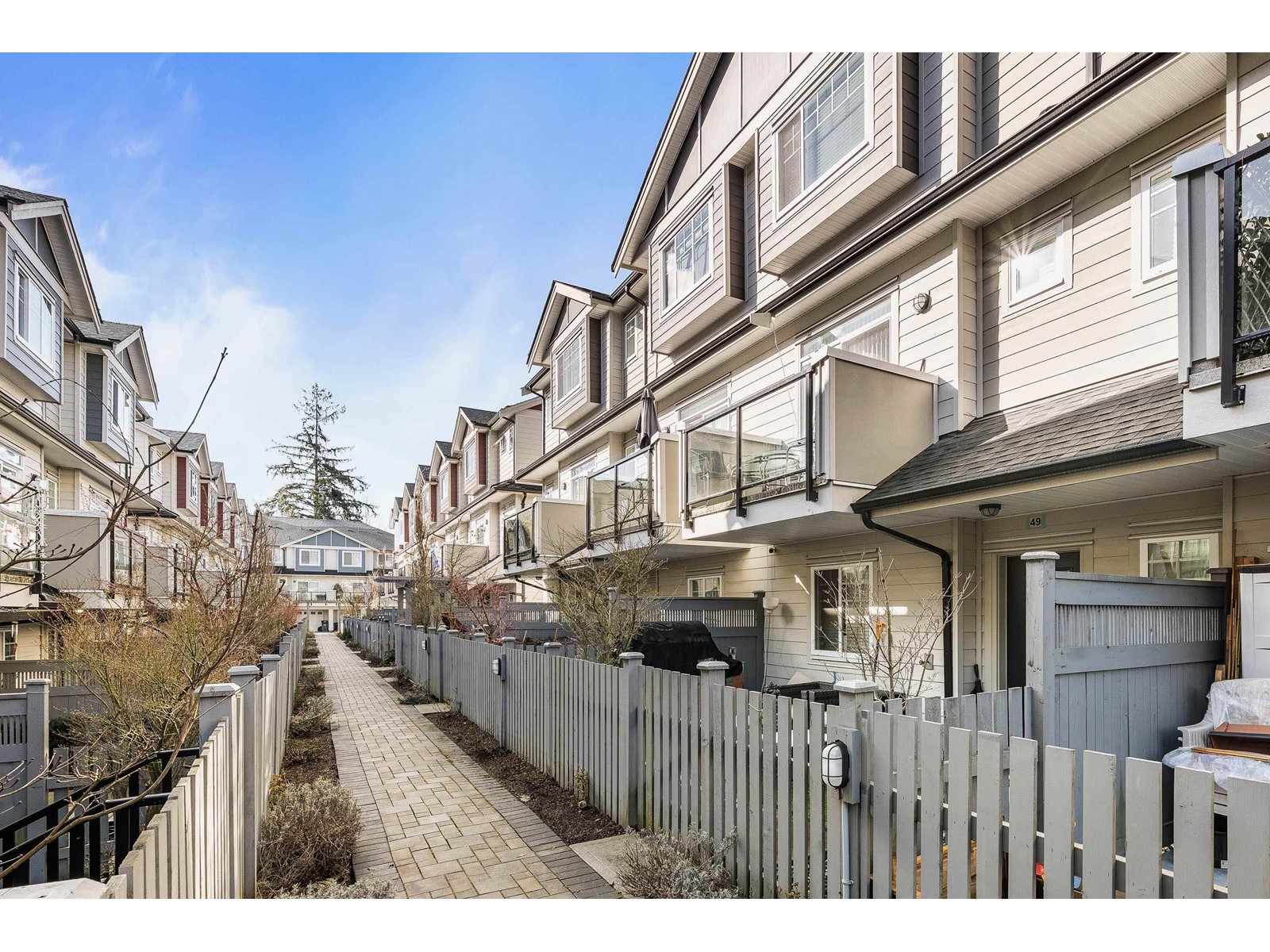 49 13898 64 AVENUE, Surrey, British Columbia