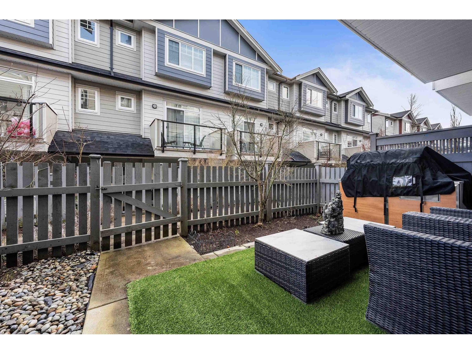 49 13898 64 Avenue, Surrey, British Columbia  V3W 1L6 - Photo 4 - R2979228