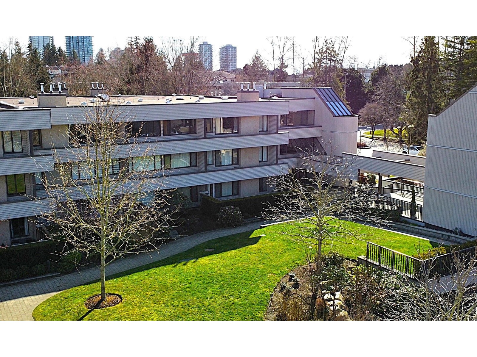 105 15313 19 Avenue, Surrey, British Columbia  V4A 1X6 - Photo 3 - R2978757