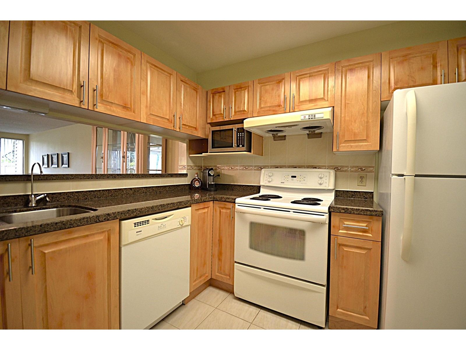 105 15313 19 Avenue, Surrey, British Columbia  V4A 1X6 - Photo 12 - R2978757