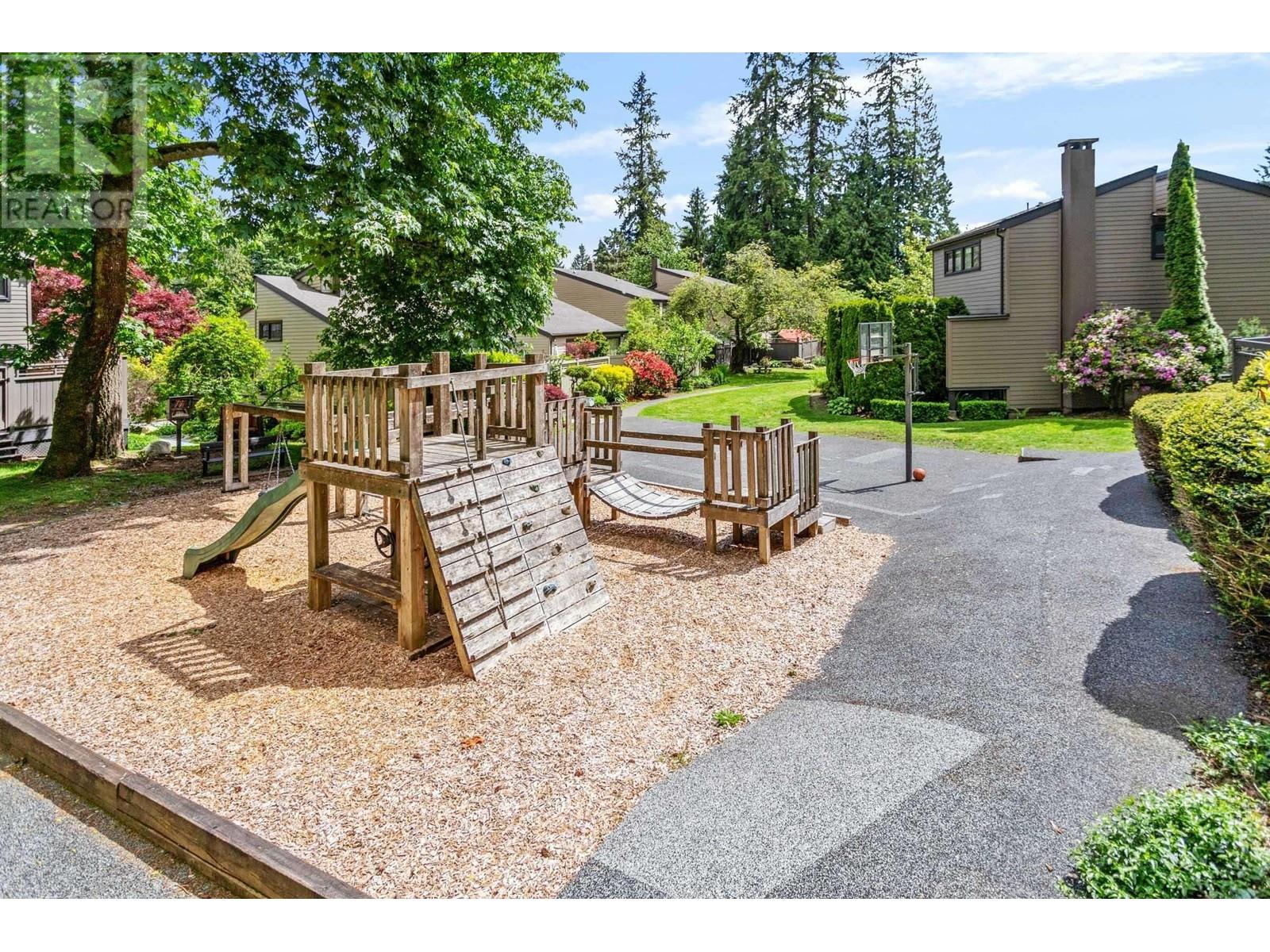 1041 Heritage Boulevard, North Vancouver, British Columbia  V7J 3G7 - Photo 35 - R2967600
