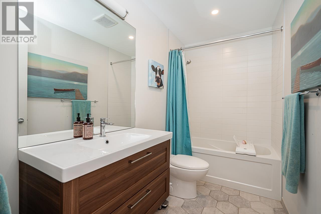 1041 Heritage Boulevard, North Vancouver, British Columbia  V7J 3G7 - Photo 28 - R2967600