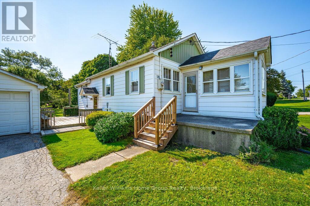 19 Peel Street W, Mapleton, Ontario  N0B 1A0 - Photo 4 - X12026738
