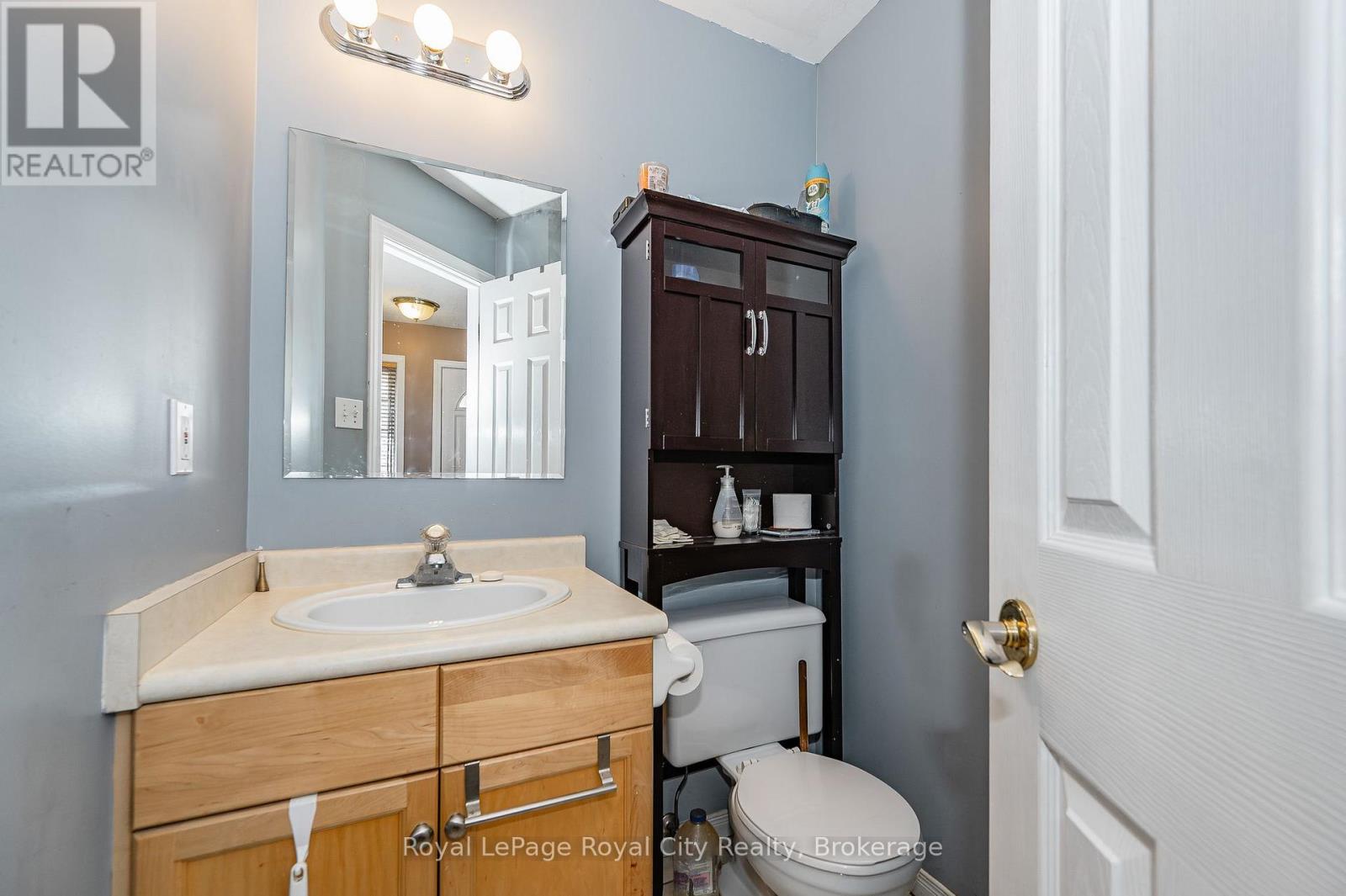Property at 15 CAMM CRESCENT image 5