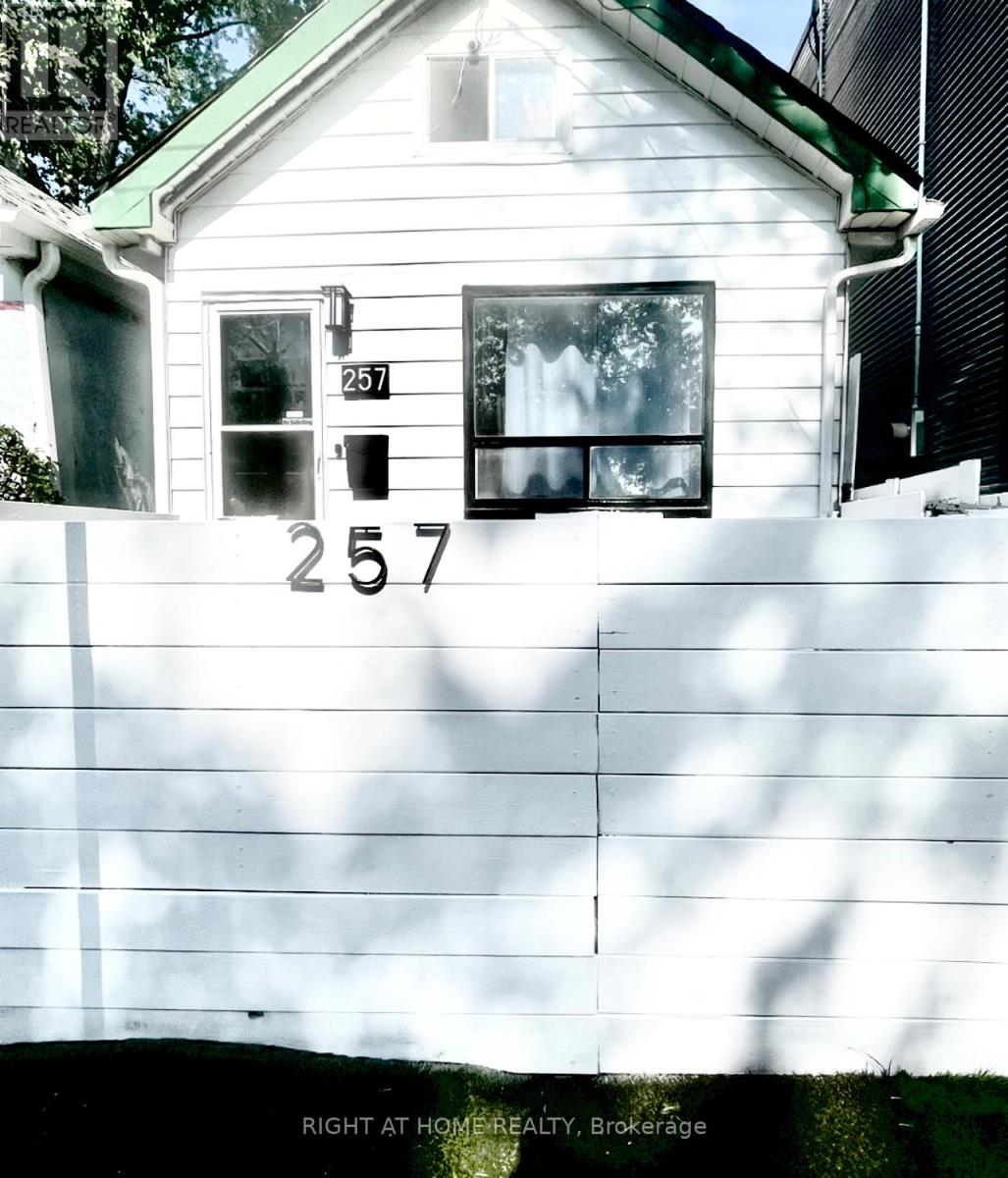 257 Craven Road, Toronto (Greenwood-Coxwell), Ontario  M4L 2Z5 - Photo 17 - E12026807