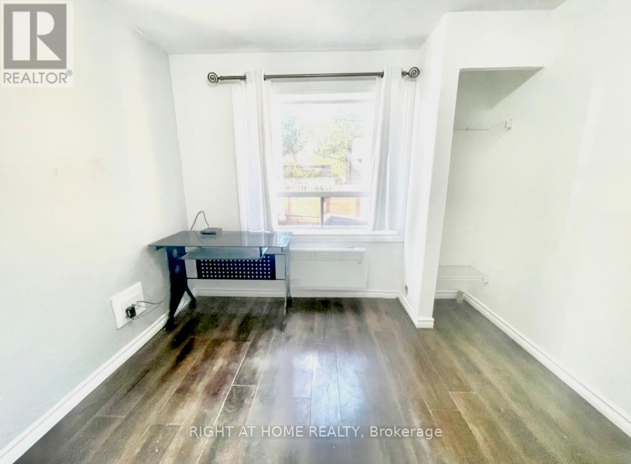 257 Craven Road, Toronto (Greenwood-Coxwell), Ontario  M4L 2Z5 - Photo 8 - E12026807