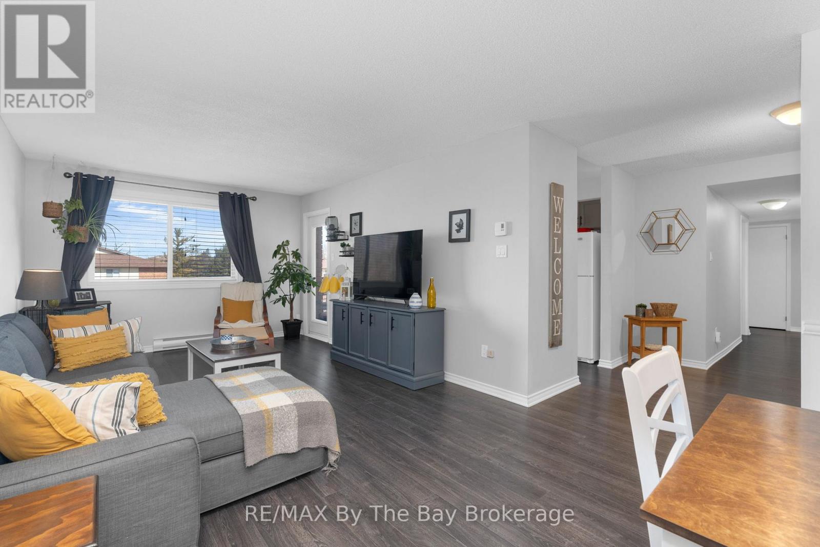 Property at 307 - 25 MEADOW LANE image 4
