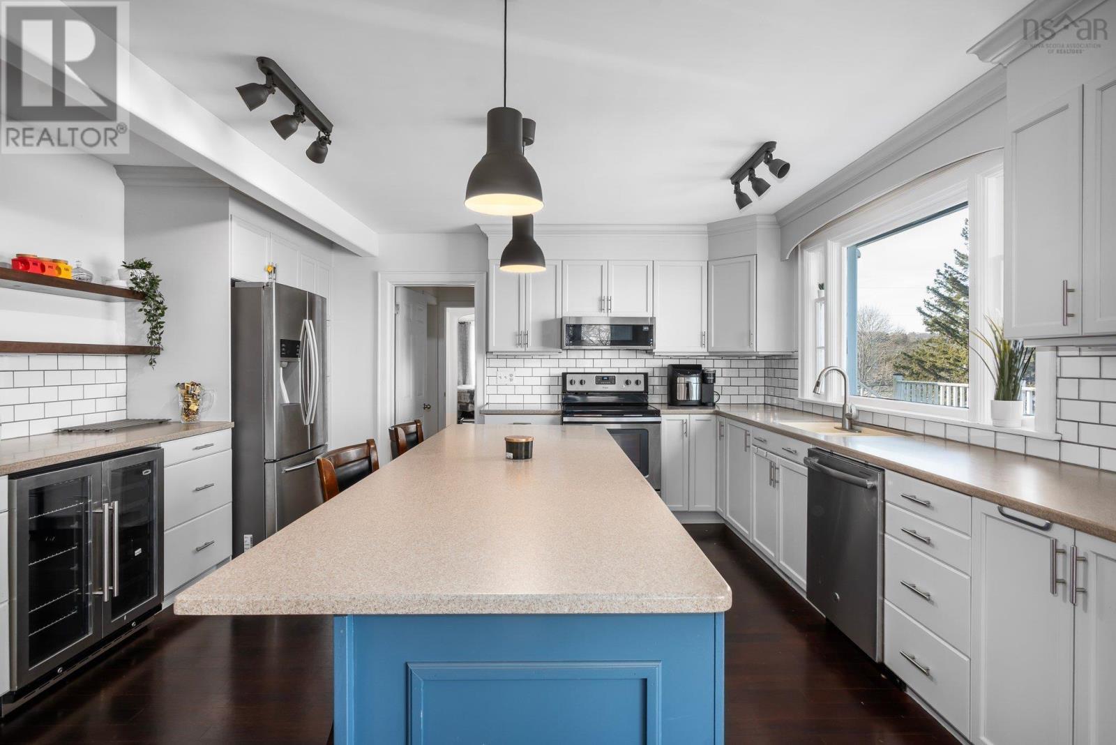 2 Torrington Drive, Halifax, Nova Scotia  B3M 1Y2 - Photo 6 - 202505207