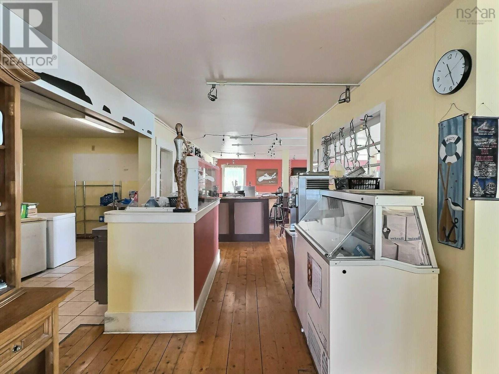 951 Highway 2, Five Islands, Nova Scotia  B0M 1K0 - Photo 11 - 202505210