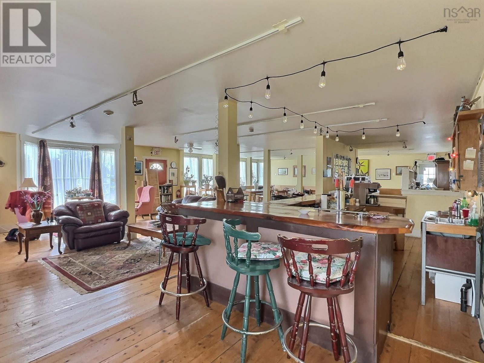 951 Highway 2, Five Islands, Nova Scotia  B0M 1K0 - Photo 6 - 202505210