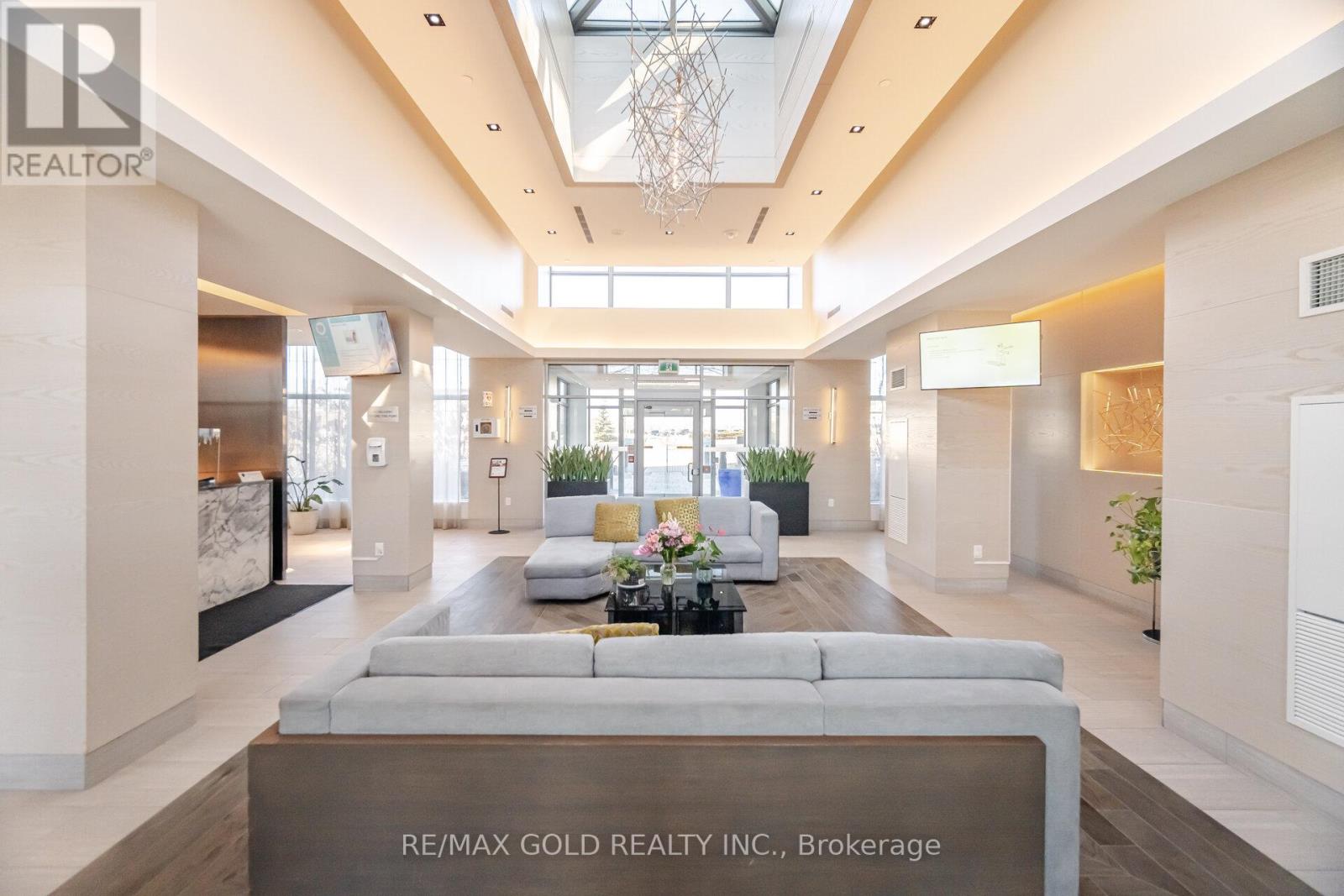 Property at 607 - 4633 GLEN ERIN DRIVE image 3