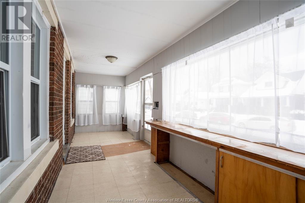 357 Josephine Avenue, Windsor, Ontario  N9B 2K9 - Photo 5 - 25002982
