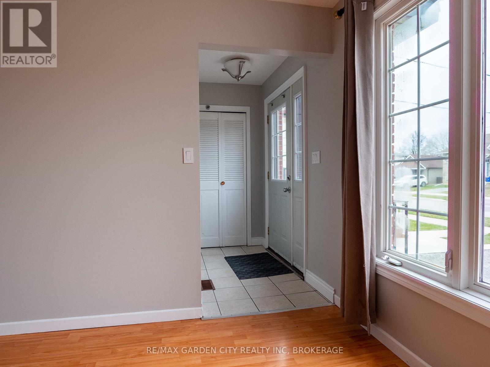 Property at 9 CHURCHILL STREET image 2
