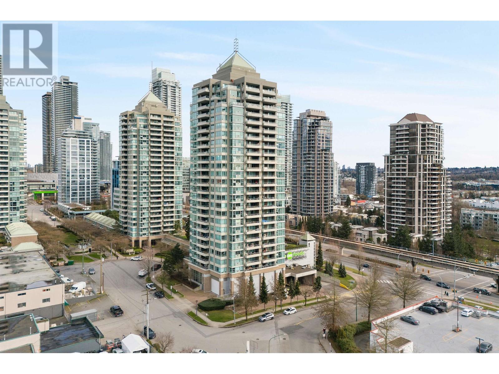 Listing Picture 2 of 33 : 1402 4388 BUCHANAN STREET, Burnaby / 本拿比 - 魯藝地產 Yvonne Lu Group - MLS Medallion Club Member