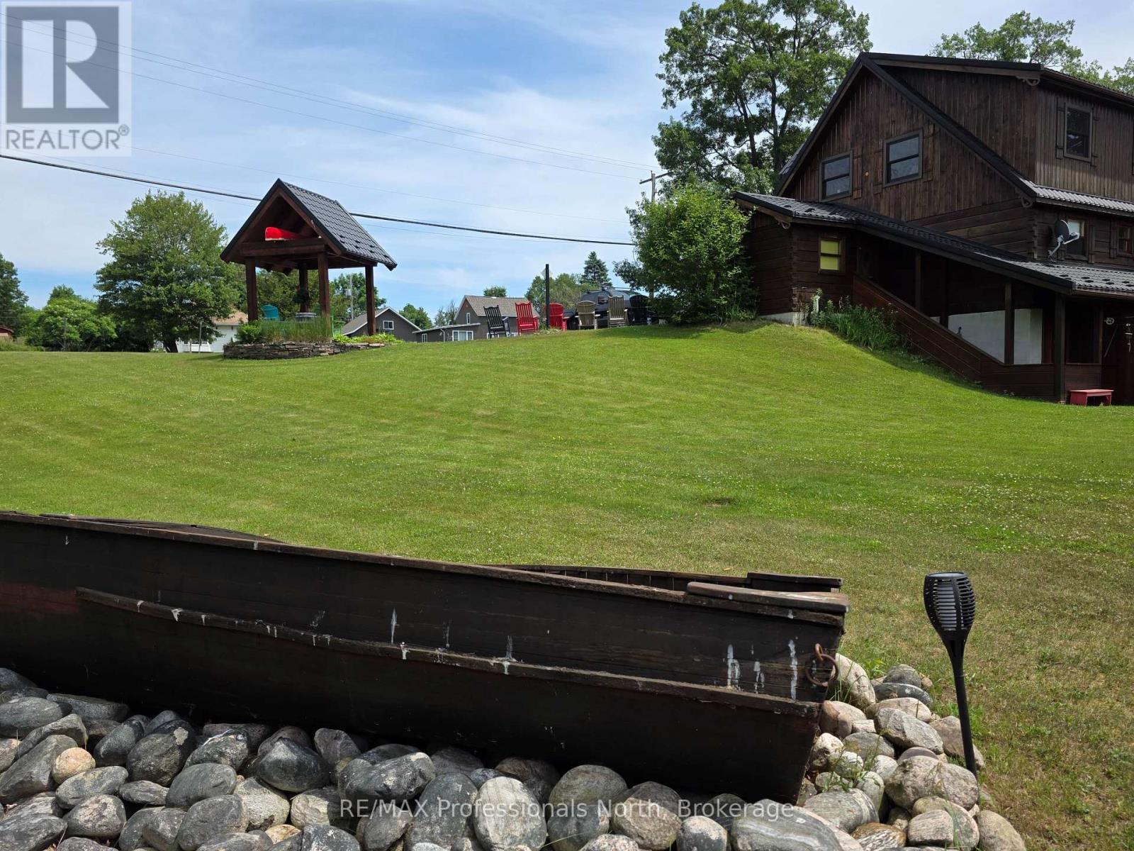 1141 Kennisis Lake Road, Dysart Et Al (Guilford), Ontario  K0M 1S0 - Photo 46 - X12023846