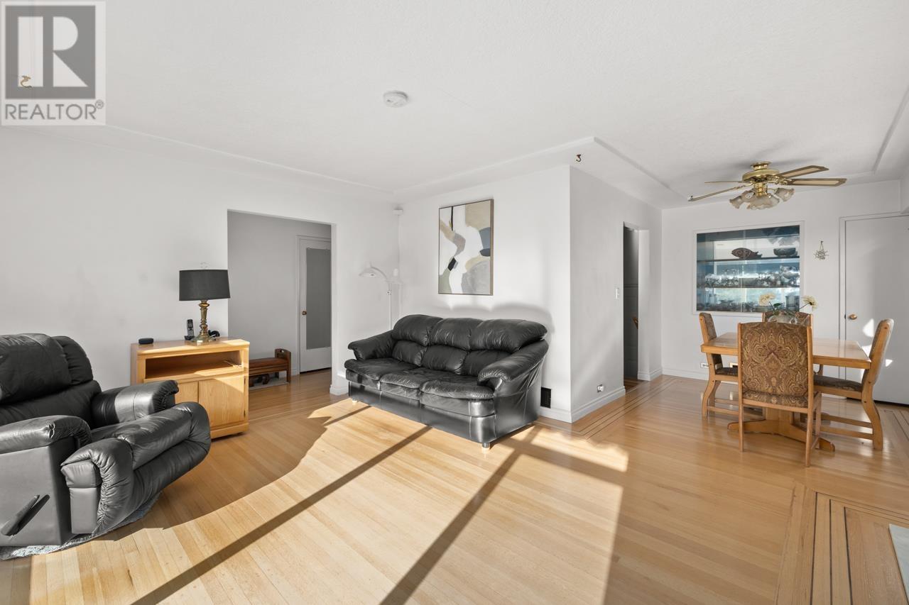 5489 Keith Street, Burnaby, British Columbia  V5J 3C4 - Photo 2 - R2979221