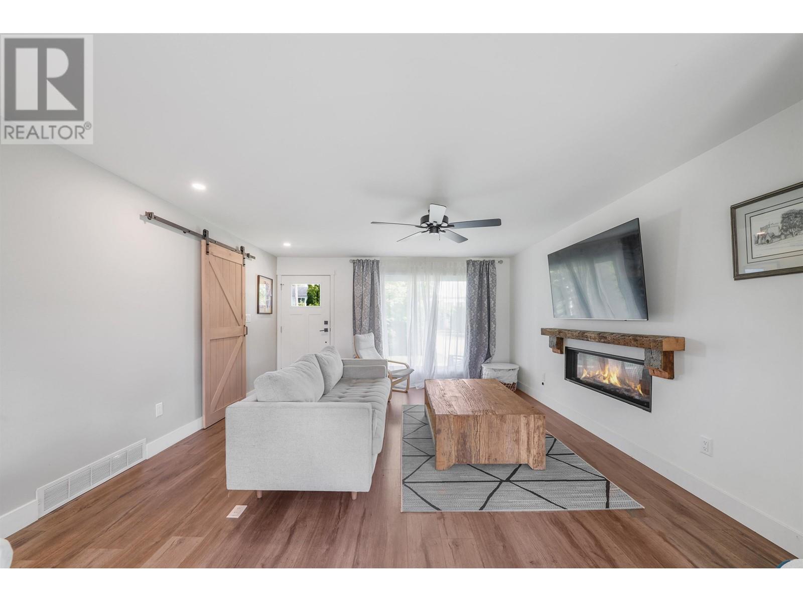 20141 Hampton Street, Maple Ridge, British Columbia  V2X 0M7 - Photo 4 - R2979237