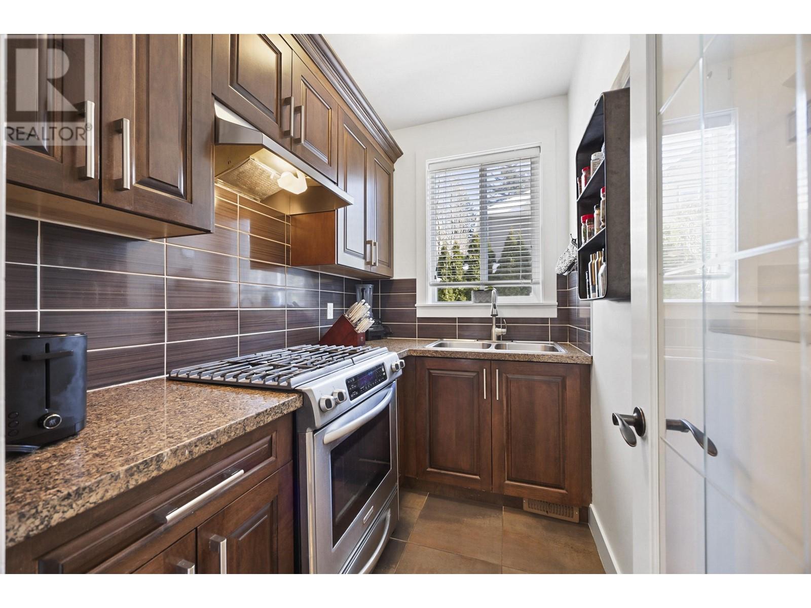 1337 Marguerite Street, Coquitlam, British Columbia  V3E 0E1 - Photo 8 - R2979271