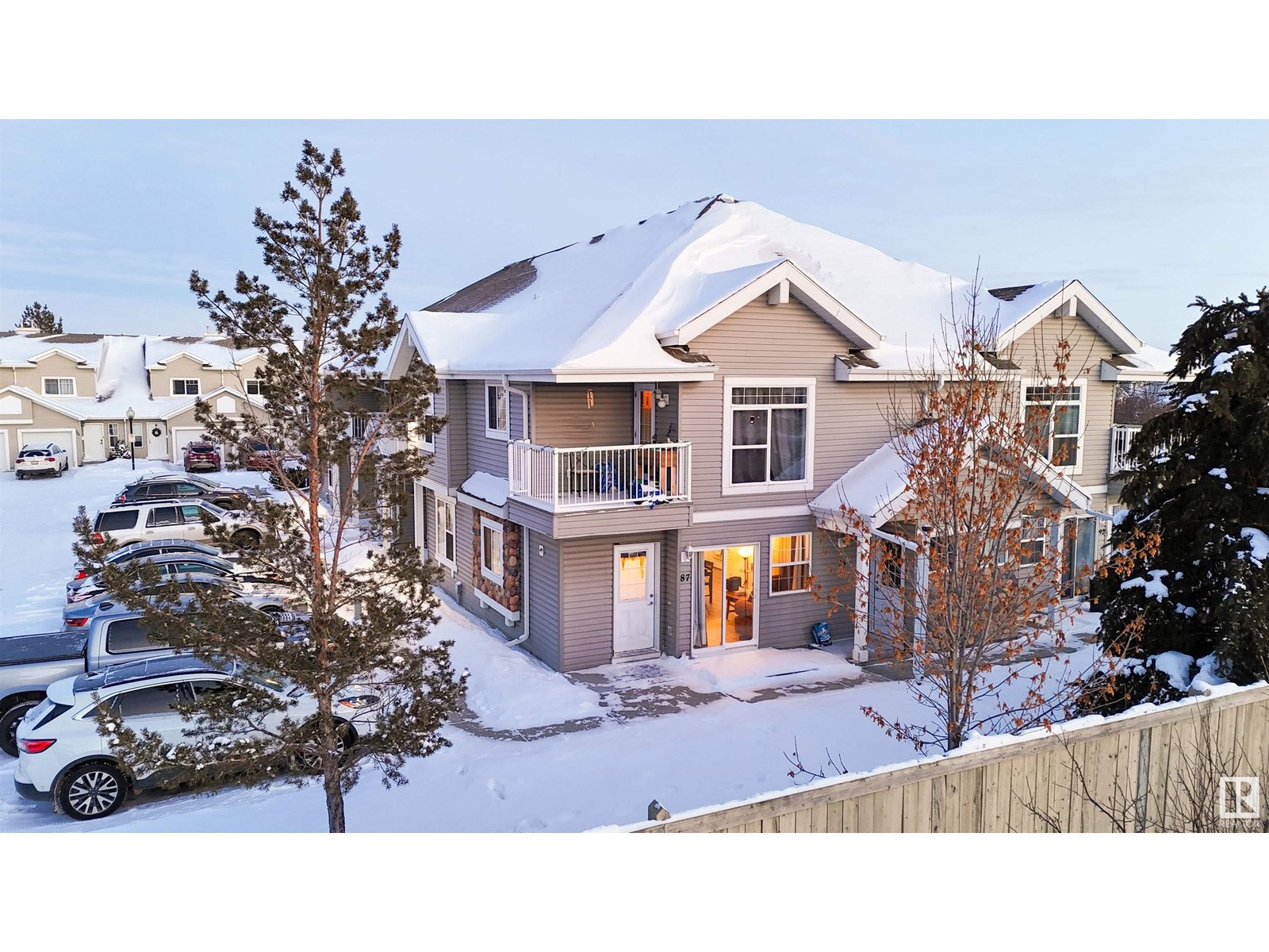 Property at #87 150 EDWARDS DR SW image 4