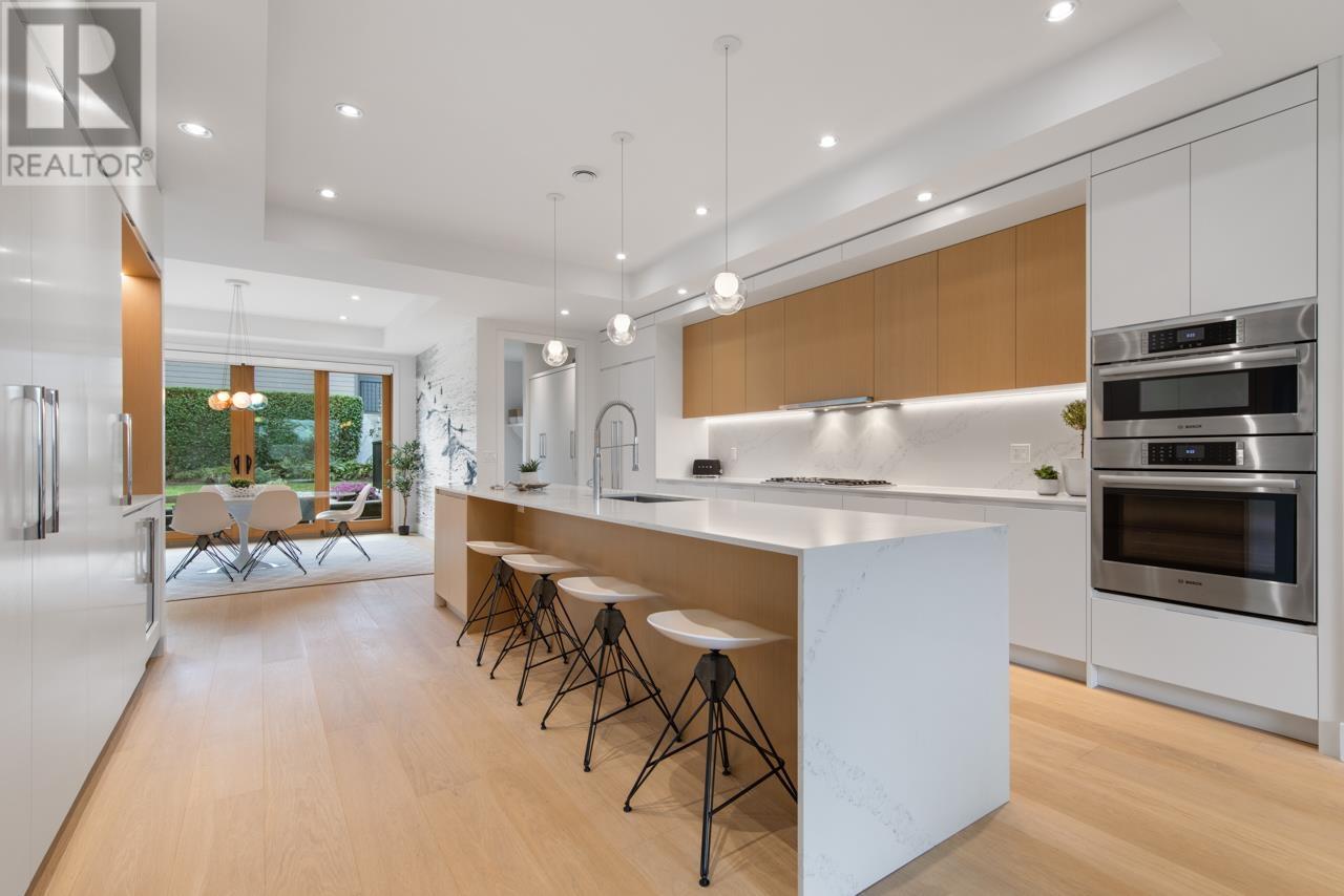 452 E 5th Street, North Vancouver, British Columbia  V7L 0E8 - Photo 9 - R2977054
