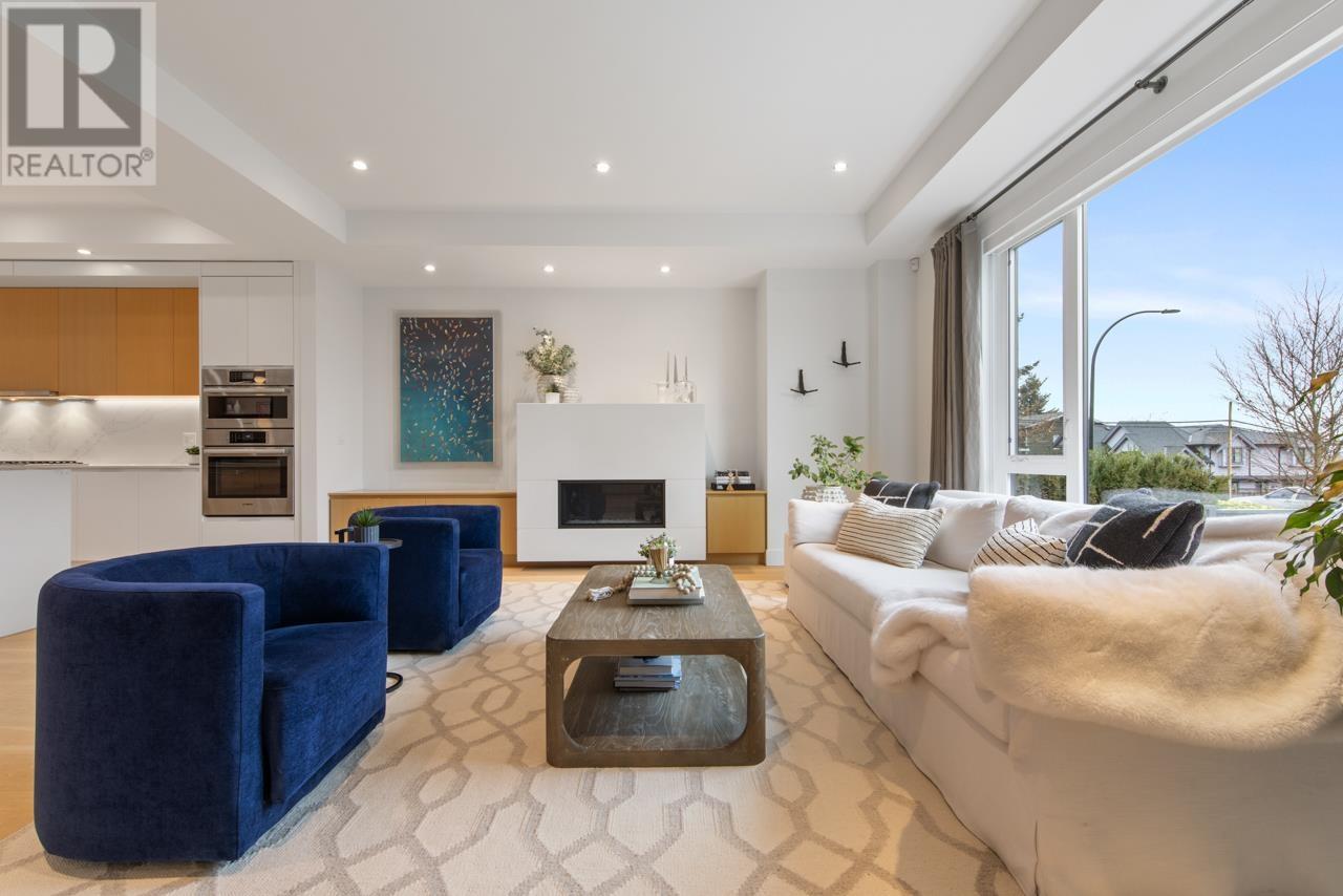 452 E 5th Street, North Vancouver, British Columbia  V7L 0E8 - Photo 8 - R2977054