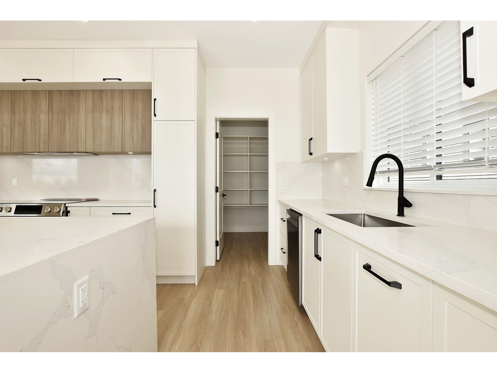 34030 Parr Avenue, Mission, British Columbia  V2V 6B2 - Photo 15 - R2978886