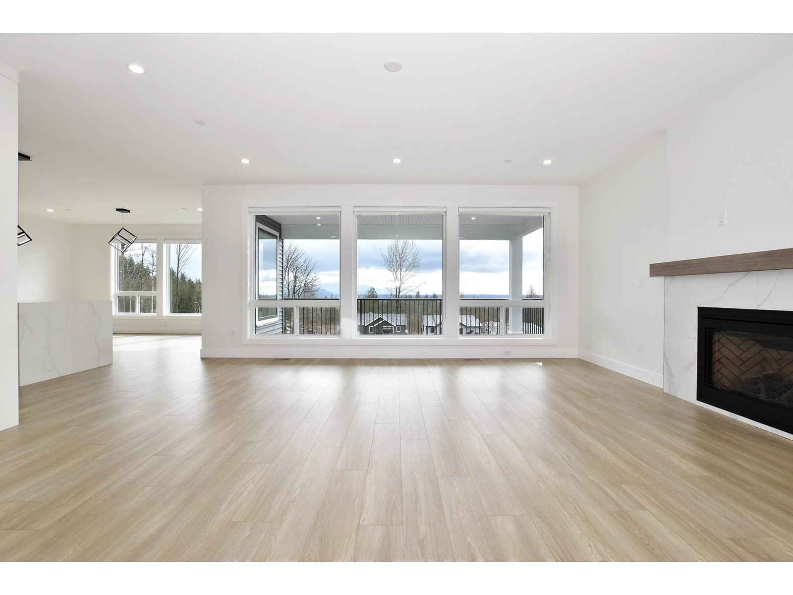 34030 Parr Avenue, Mission, British Columbia  V2V 6B2 - Photo 10 - R2978886